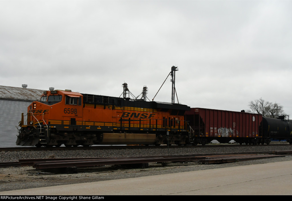 BNSF 6598 Roster shot